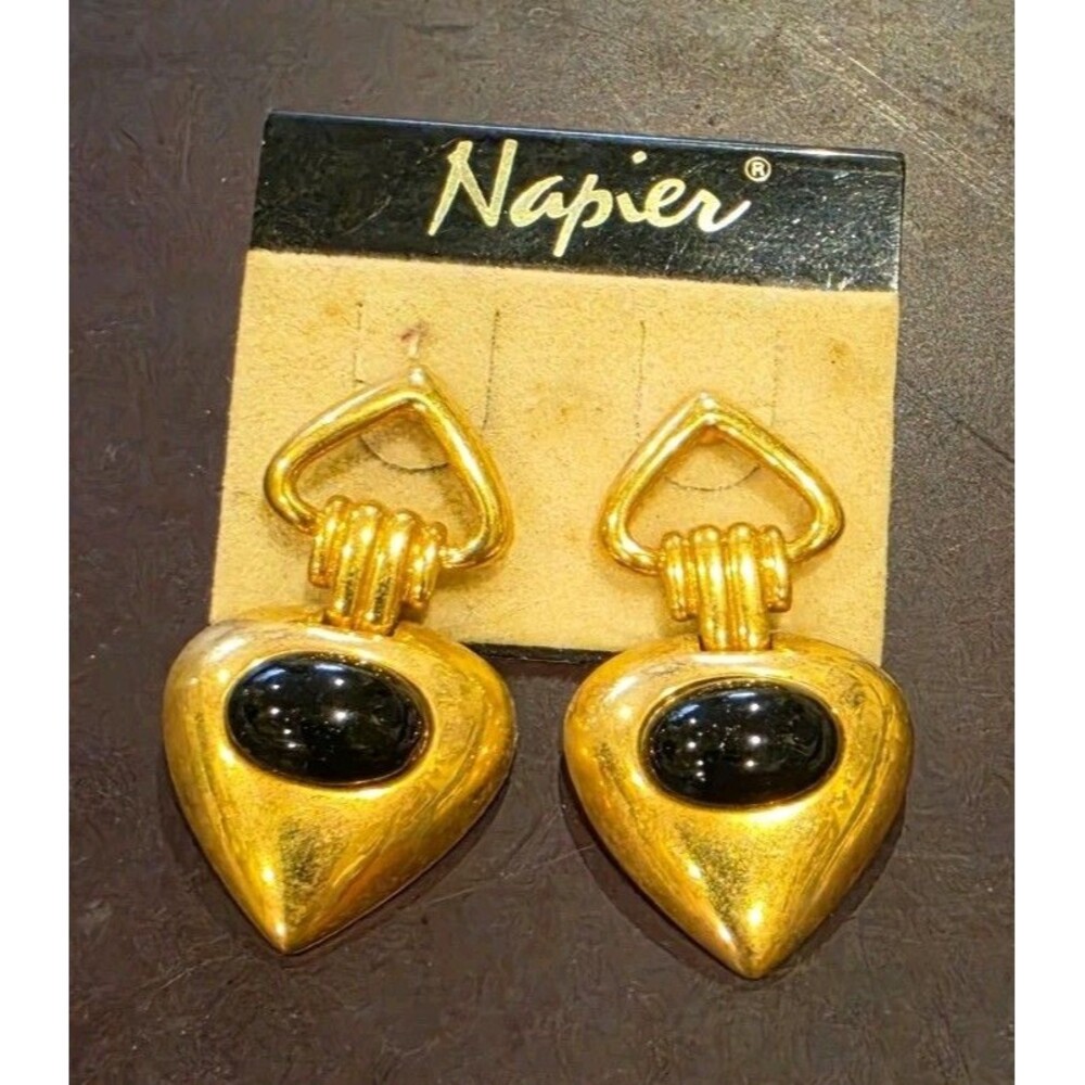 Vintage Signed Napier Gold Tone Heart Dangle Earrings Black Cabochon  NOS